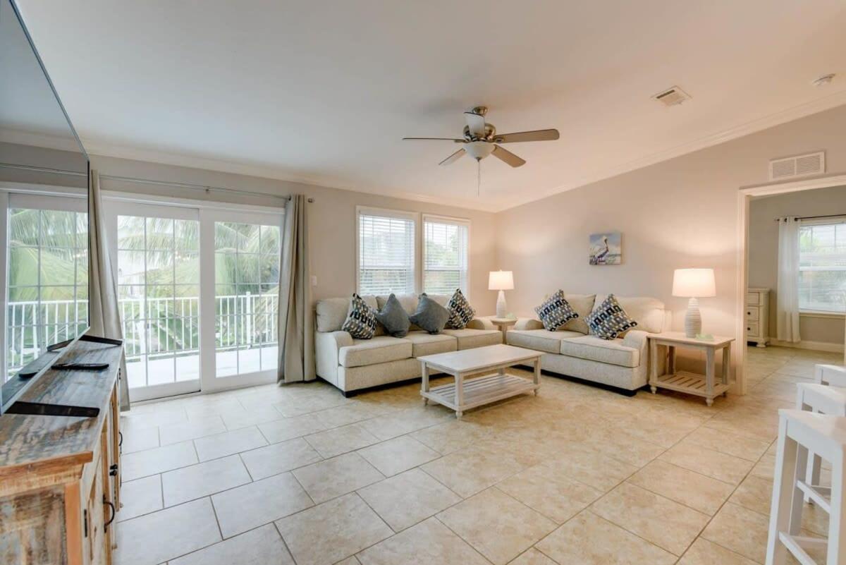 Loggerhead Lagoon - Modern Waterfront Home Pirates Cove 외부 사진